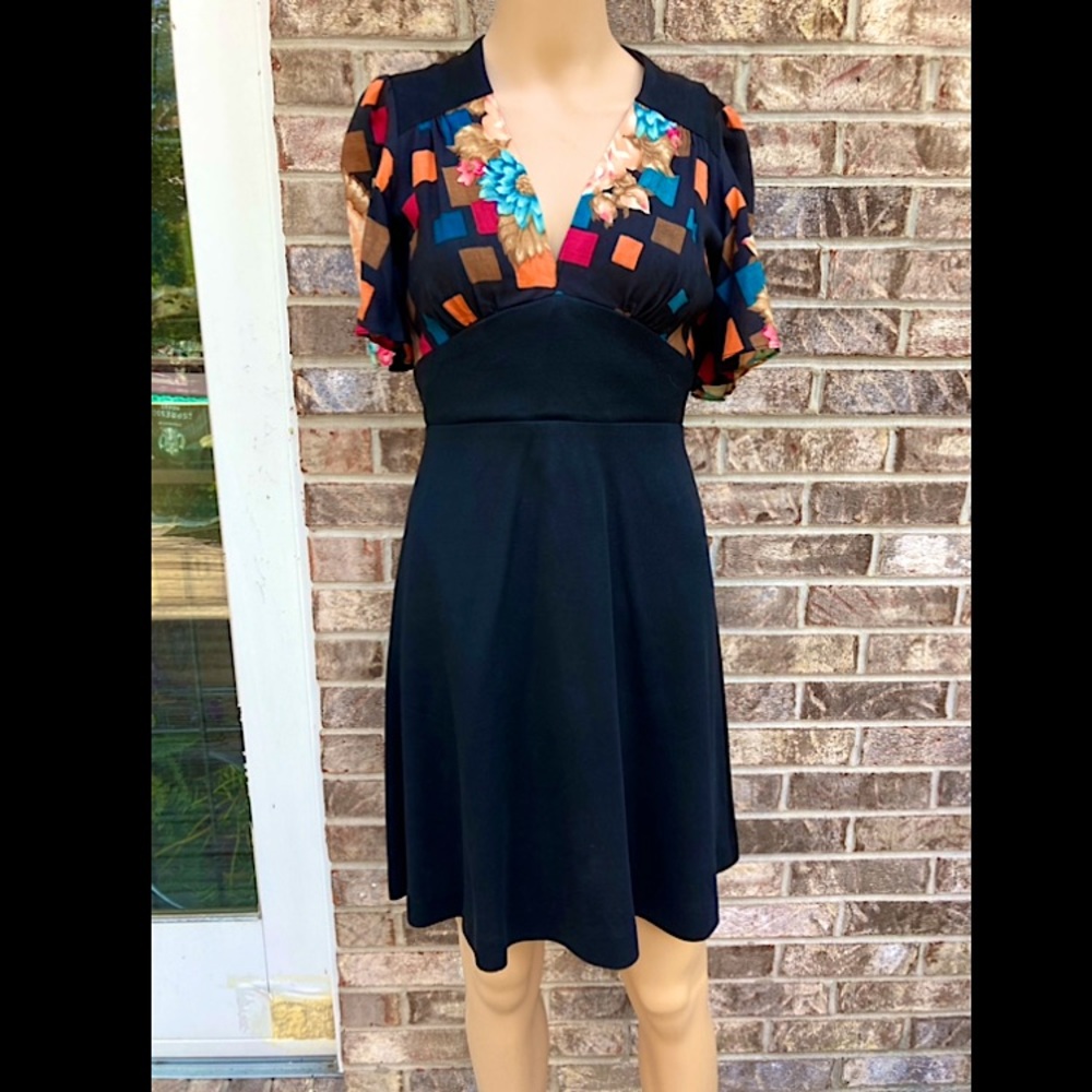 Vintage 70s Young Edwardian by Arpeja Black Abstract Flutter Sleeve Mini Dress